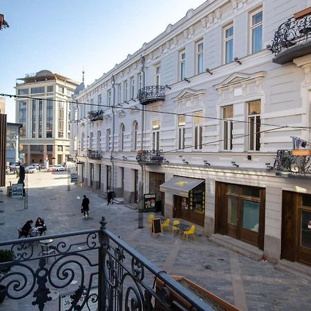 Stylish 2Br Apt In The Heart Of Old Тбилиси Экстерьер фото