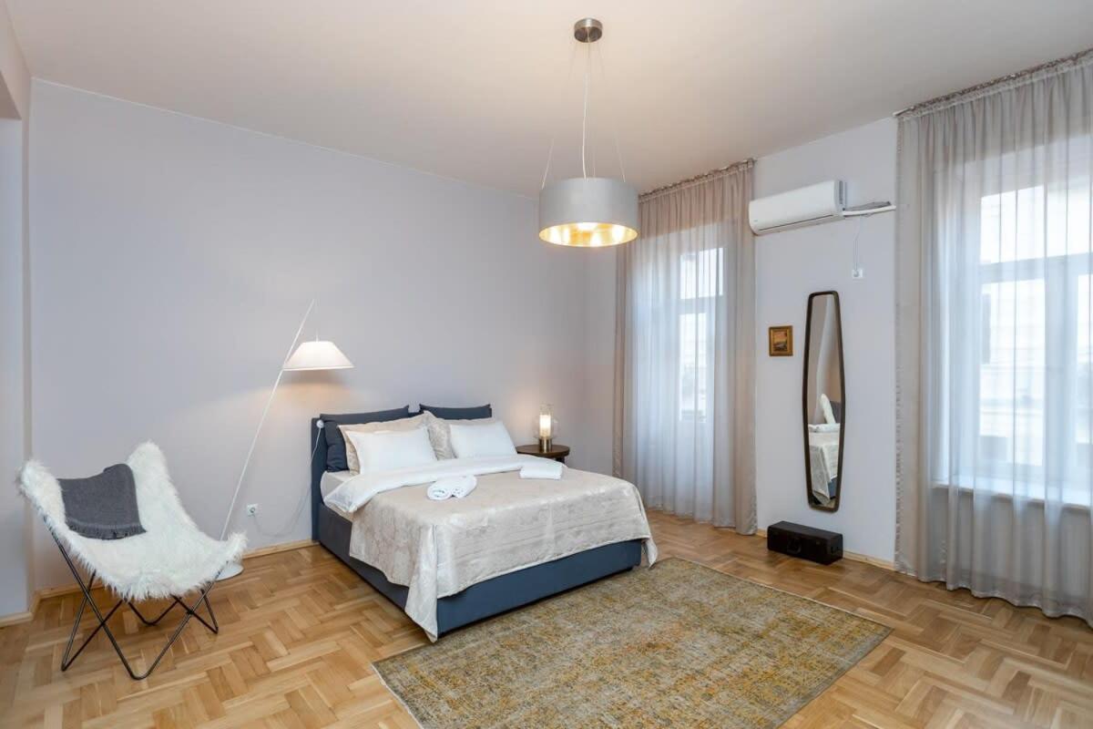 Stylish 2Br Apt In The Heart Of Old Тбилиси Экстерьер фото