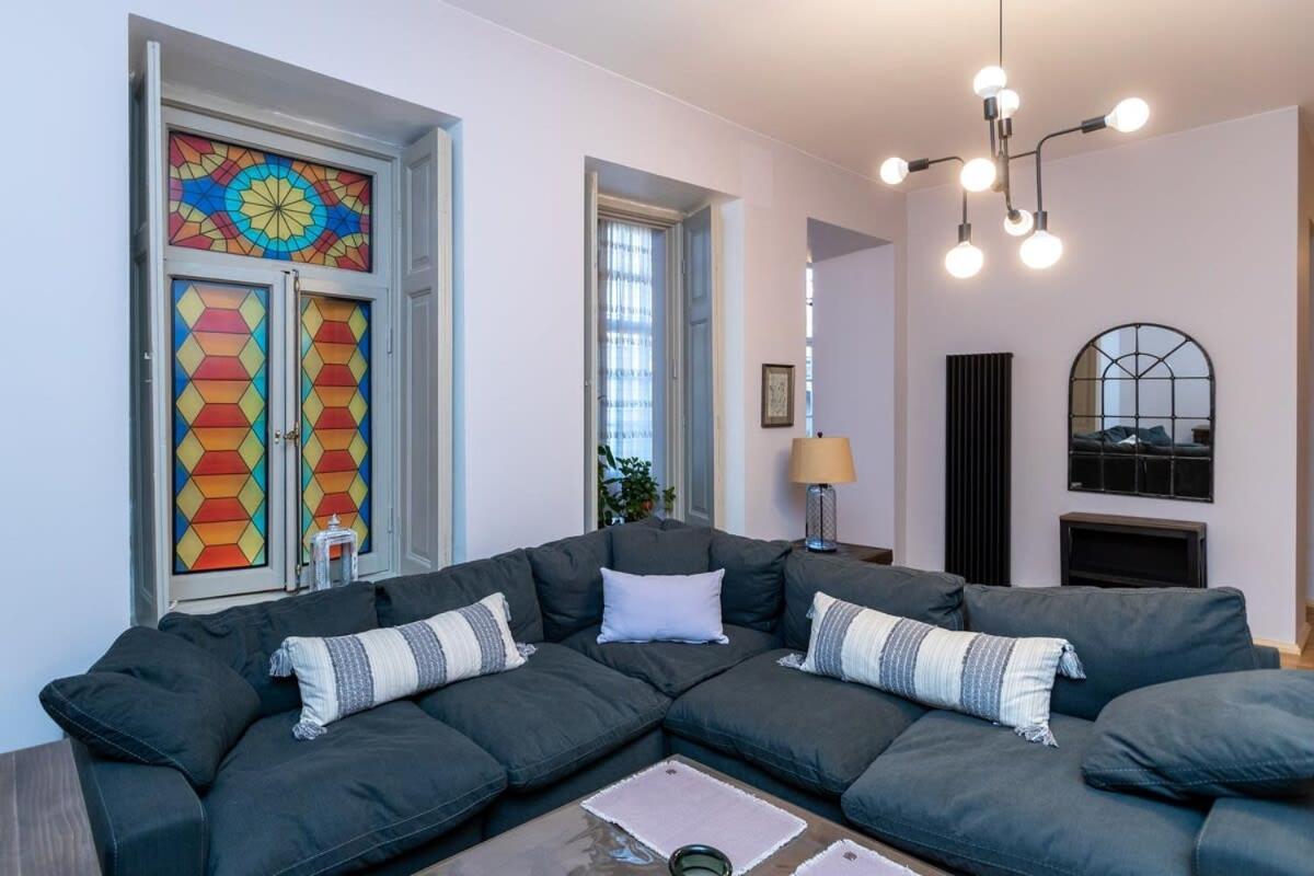 Stylish 2Br Apt In The Heart Of Old Тбилиси Экстерьер фото