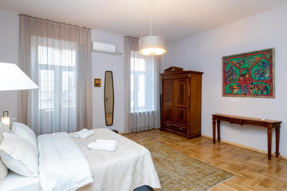 Stylish 2Br Apt In The Heart Of Old Тбилиси Экстерьер фото