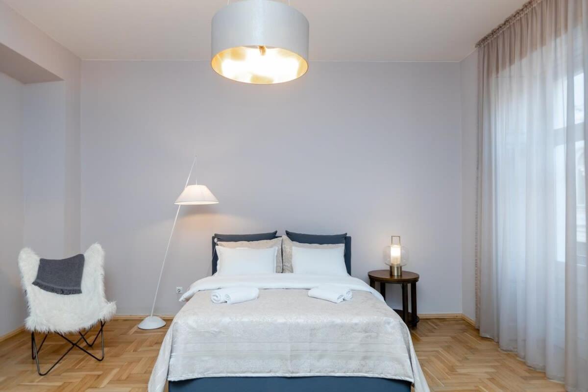 Stylish 2Br Apt In The Heart Of Old Тбилиси Экстерьер фото